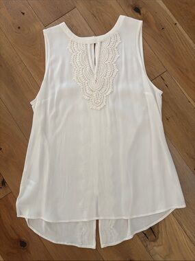 Ivory Crochet Yoke Sleeveless Camisole